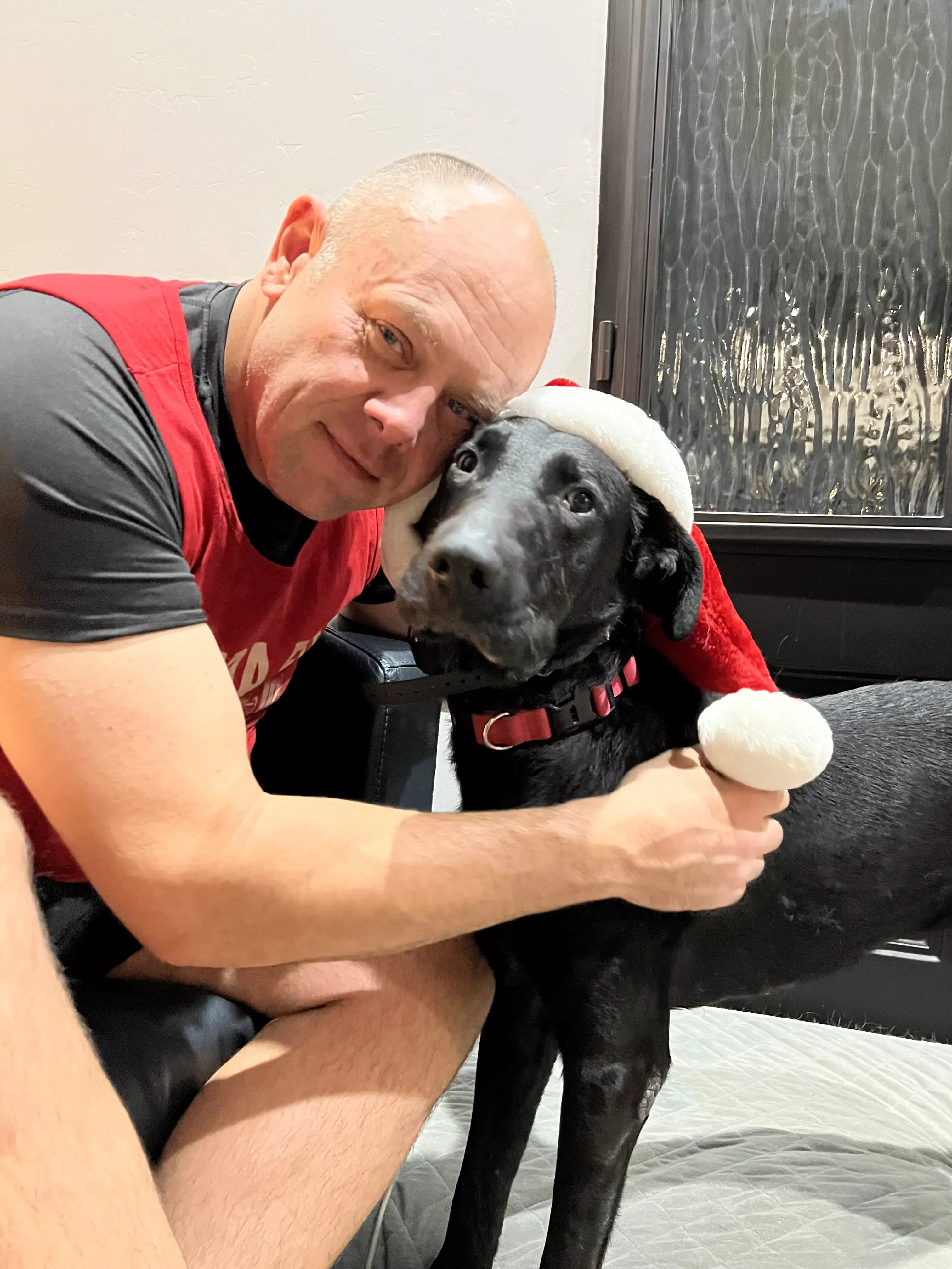 guinness with owner santa hat 01